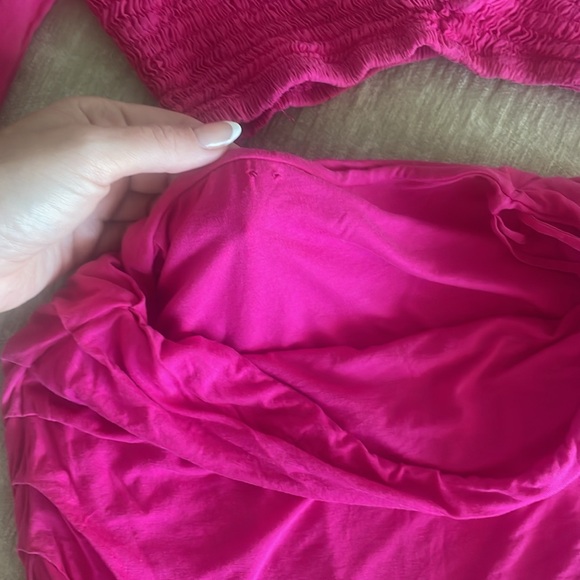 Indah Set in Hot Pink - Picture 3 of 4